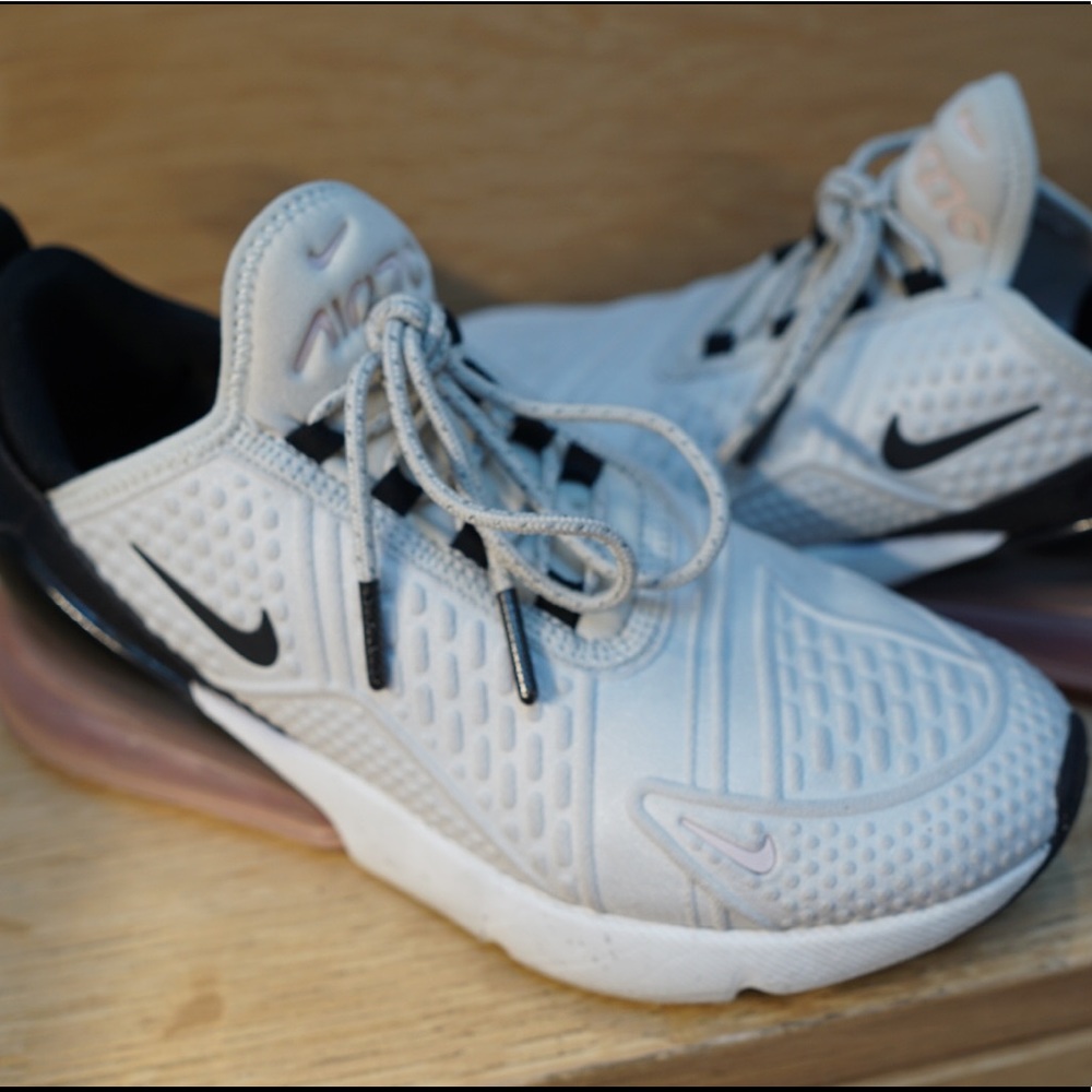 Nike AirMax 270